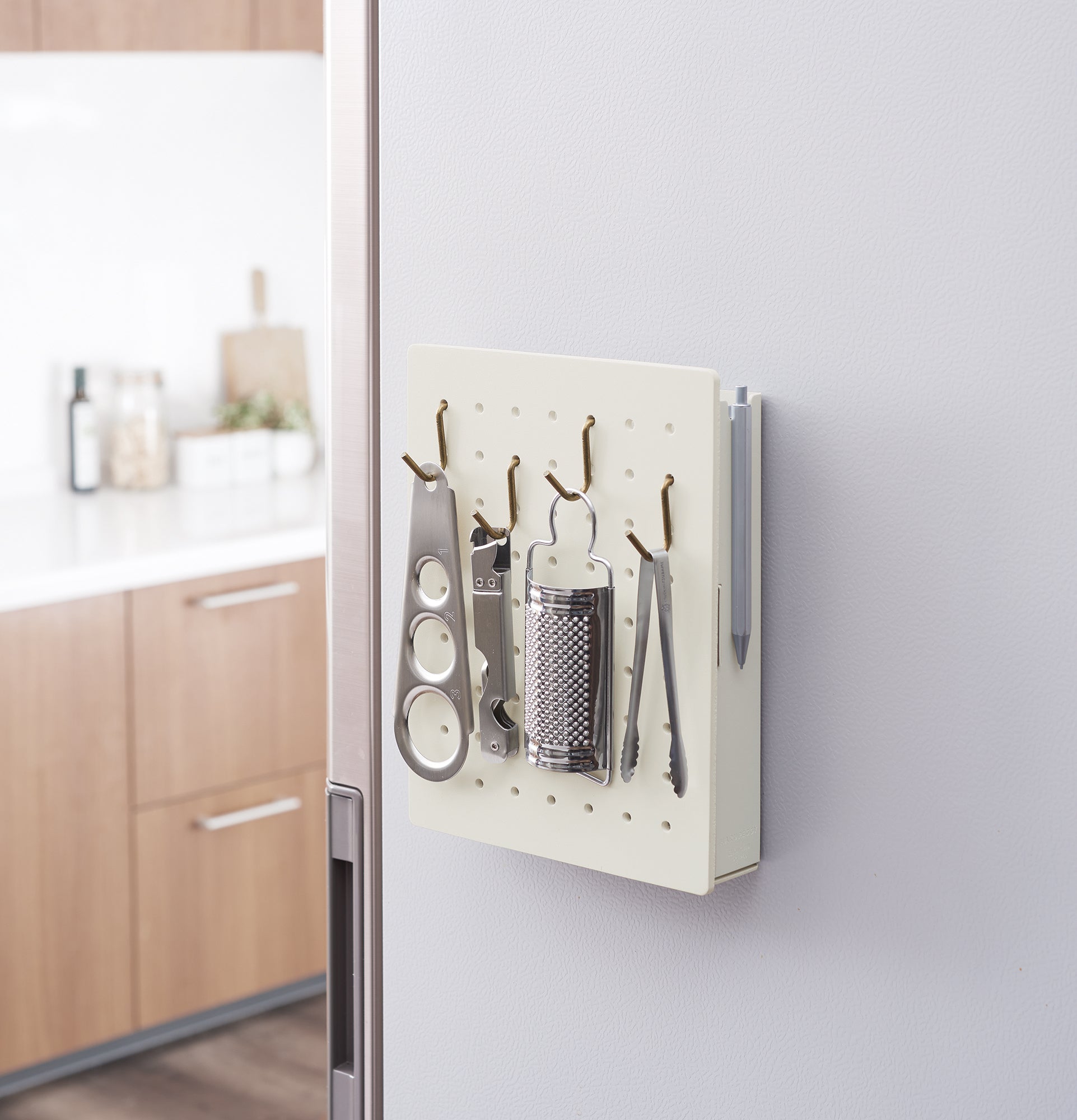 HARU PEGGY / Desktop organizer