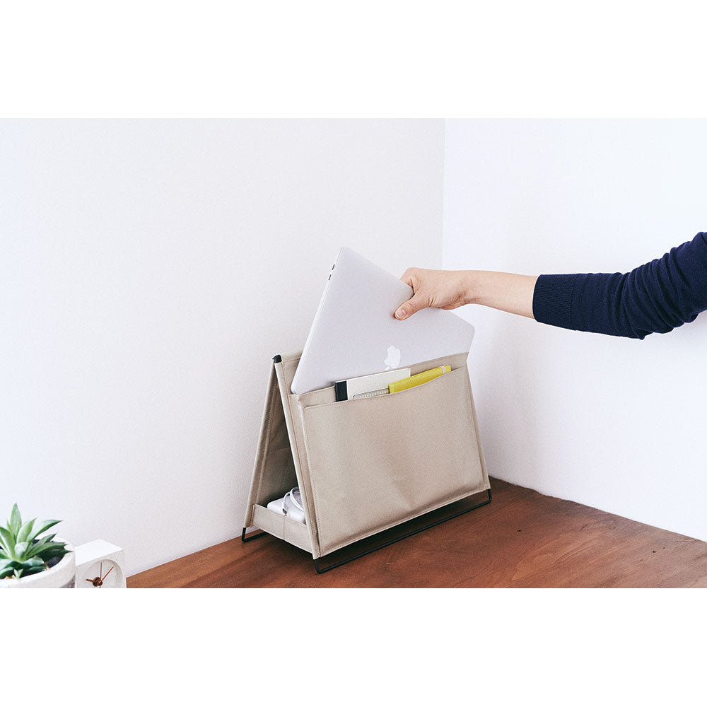 TOOL STAND / Desktop organizer