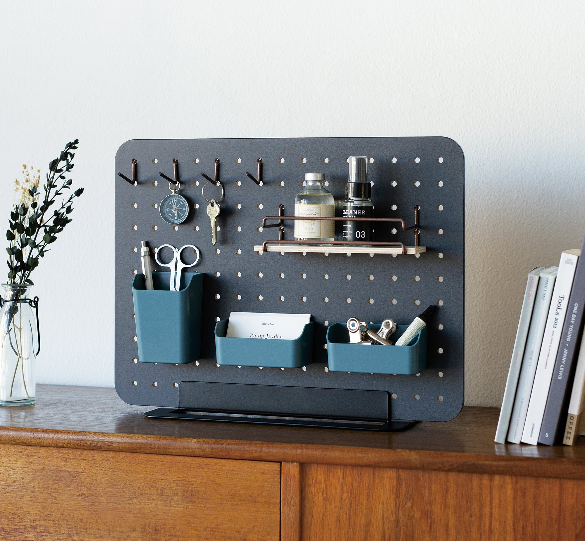 PEGGY, Desktop organizer