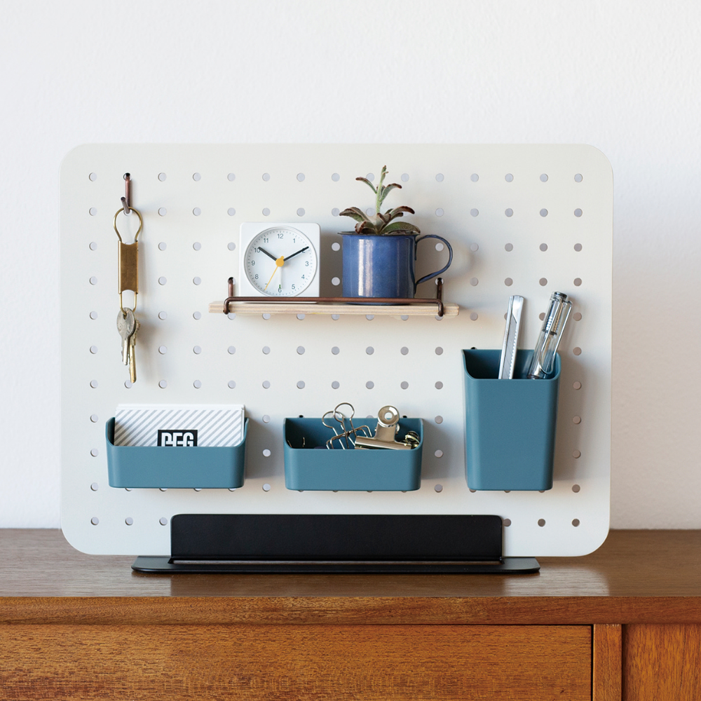 PEGGY, Desktop organizer